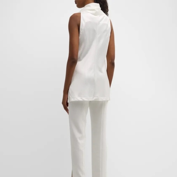 Finley
Sleeveless Cowl-Neck Hammered Satin Top, size L - Picture 2 of 7